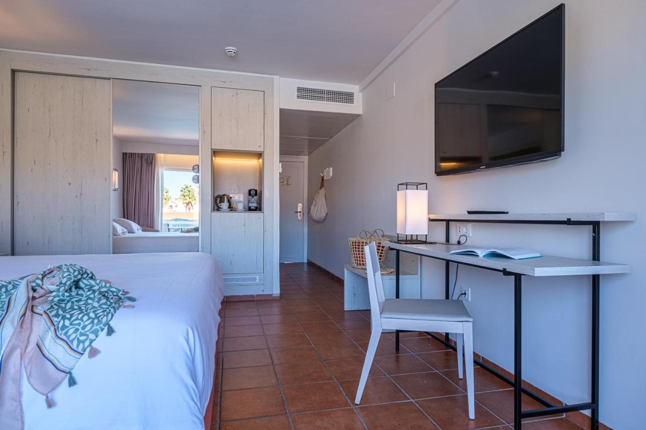 Oassium Hotel - Adults Only La Pineda Exterior photo