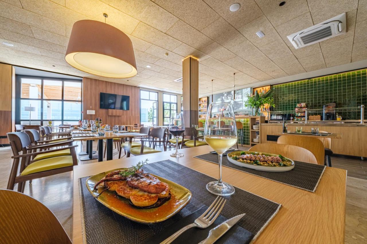 Oassium Hotel - Adults Only La Pineda Exterior photo