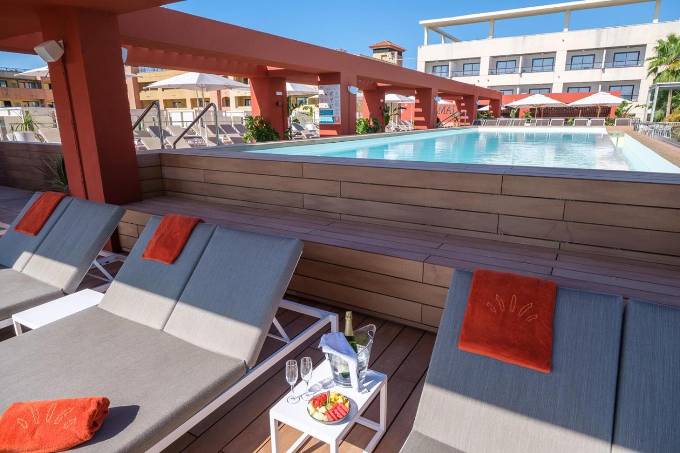 Oassium Hotel - Adults Only La Pineda Exterior photo